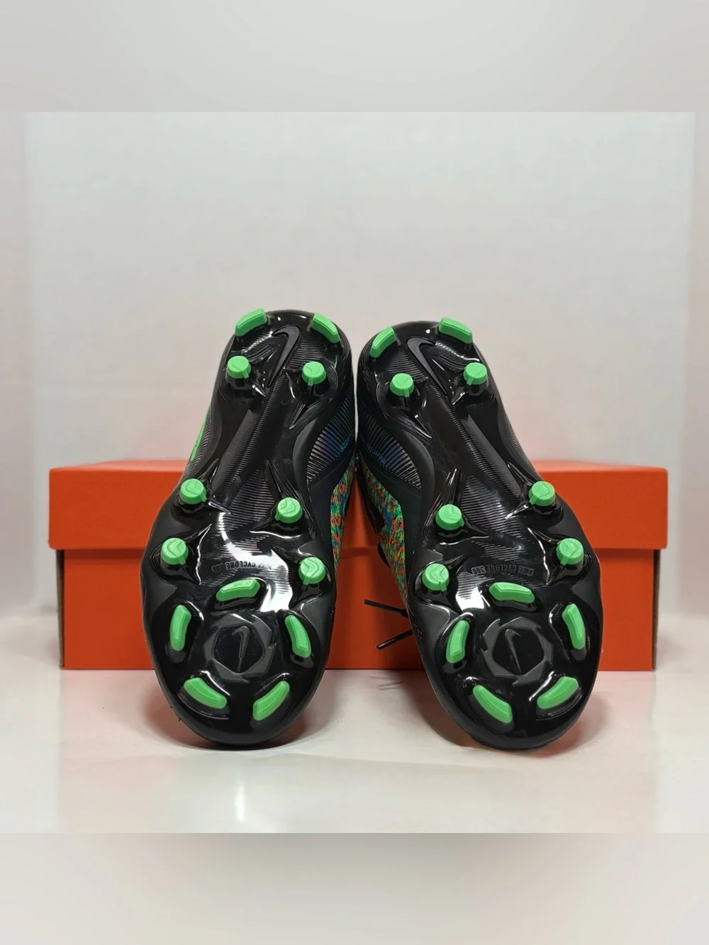 Size 4.5Y Nike Phantom 6 Pro Low FG/MG x EAFC Big Kids Soccer Cleats IH1775-900